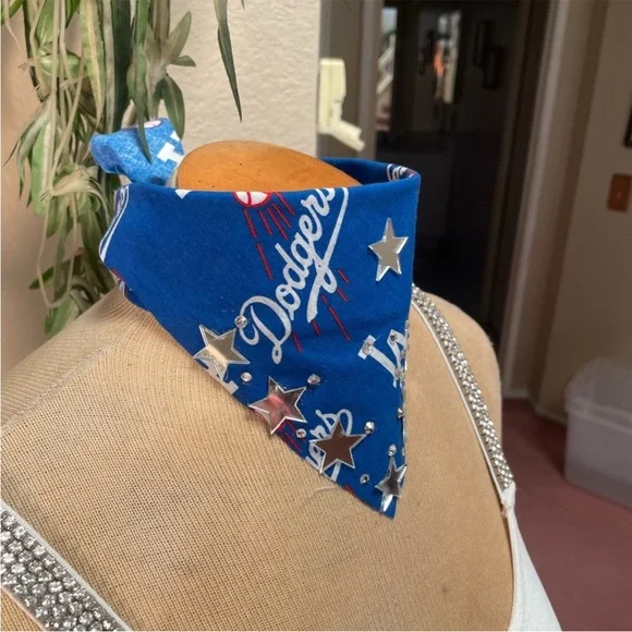 Go Blue Starry Choker - Picture 6 of 6